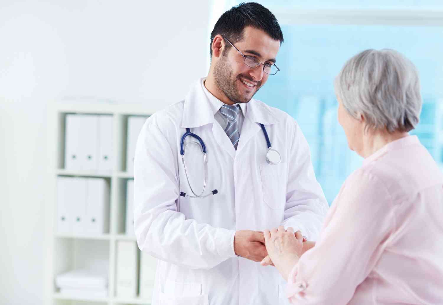 Médico Internista: ¿Qué es? ¿Por qué acudir a la consulta anual?