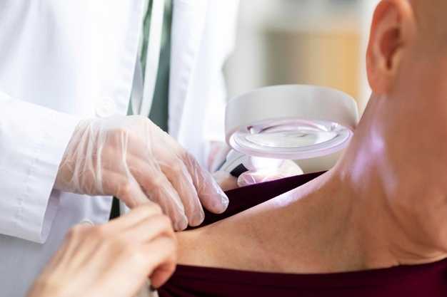 Evaluación del dermatólogo para prevenir el cáncer de piel 