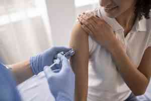 Refuerzo de la vacuna COVID-19: Todo lo que debes saber